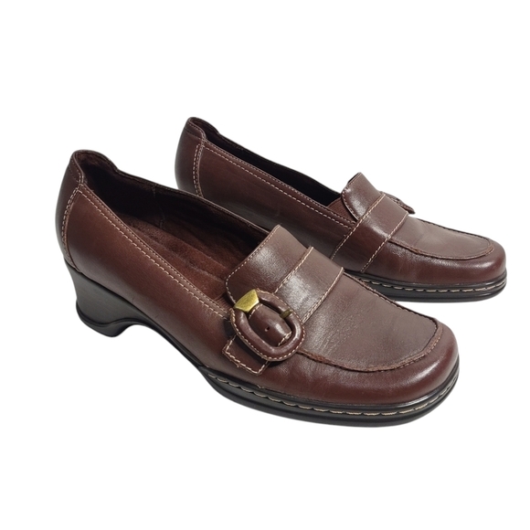 Brown Loafers with Low Heel and Gold Buckle - Picture 1 of 11